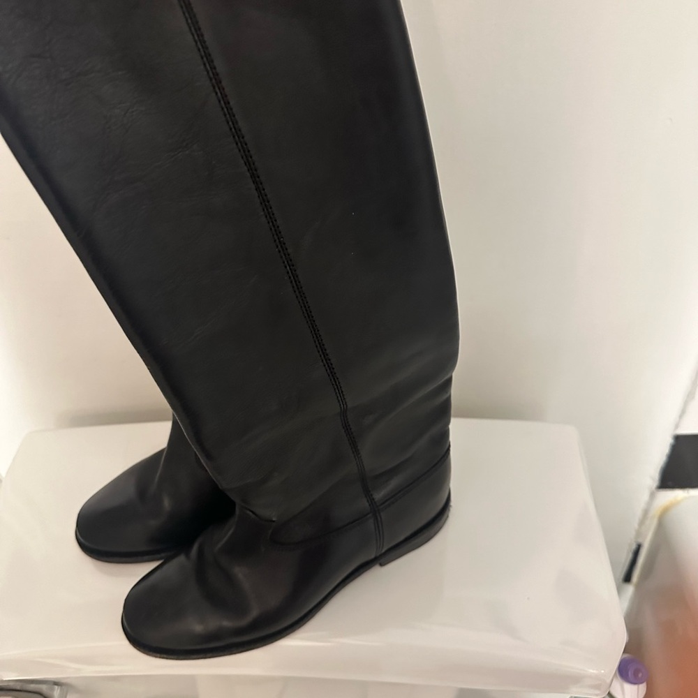 Isabelle Murat knee high boots